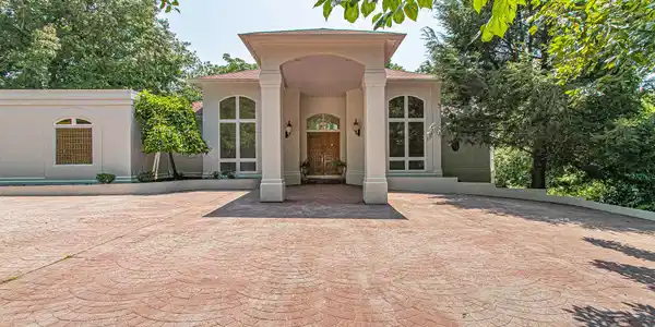2912 Summershade Lane