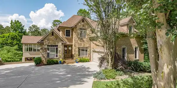 112 Creekwood Court
