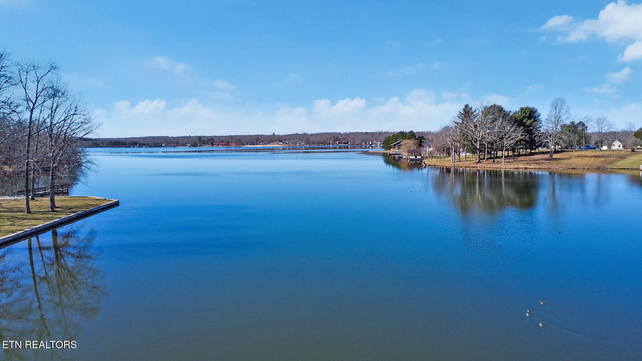 Image 3: Beautiful Lake Tansi