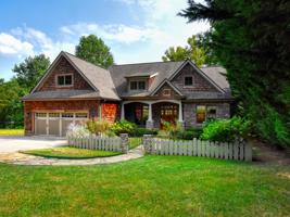 323 Lovely Bluff Rd