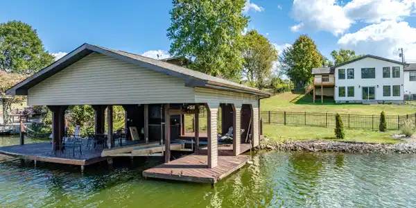 3671 Sandy Shore Drive