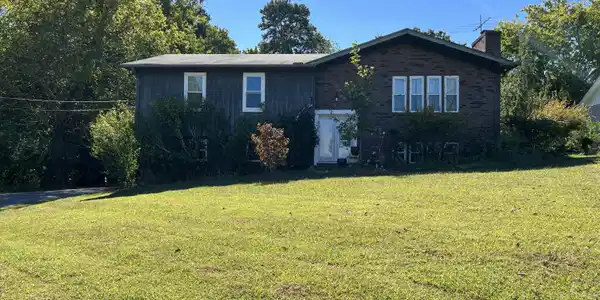 200 Brooksview Rd