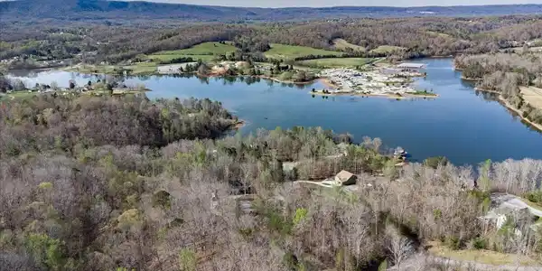 Image 2: 01-Lake Access!