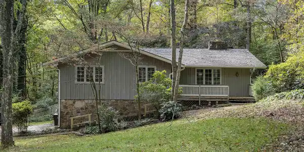2140 Indian Hills Drive