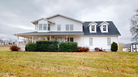 216 Lake Breeze Landing