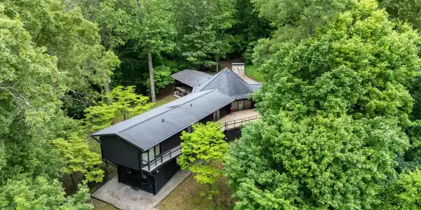 2420 Craghead Lane
