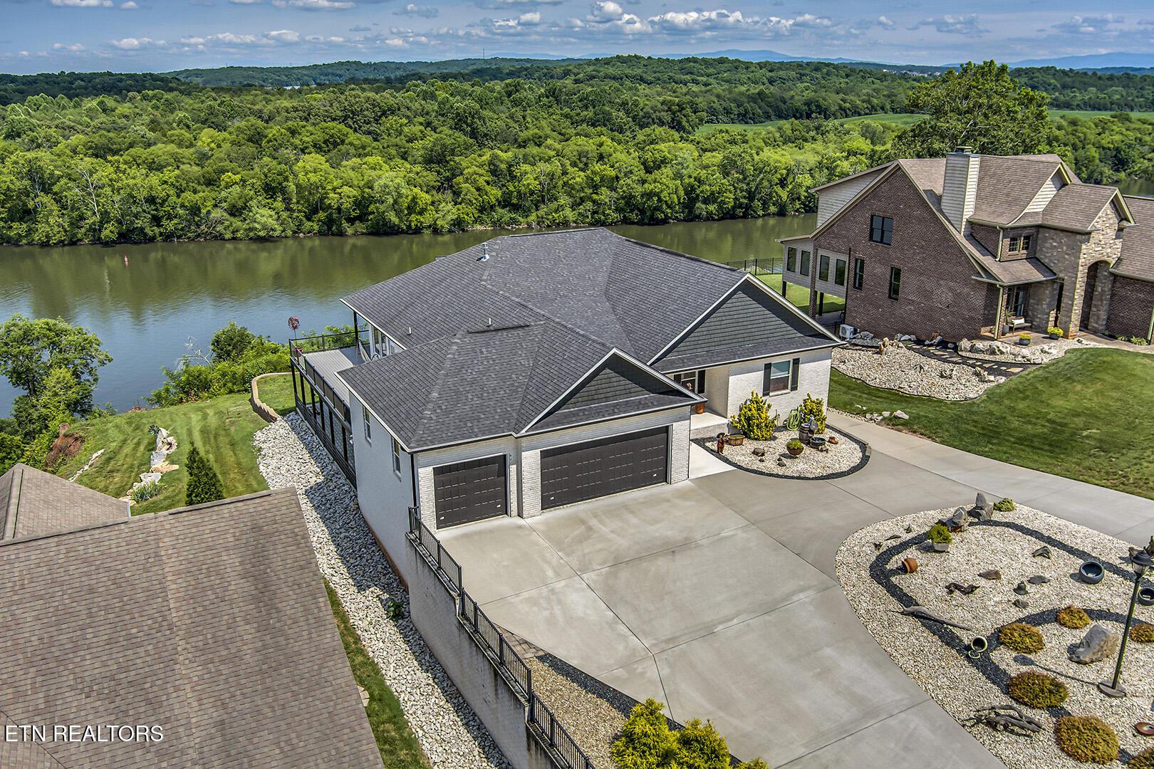 Image 3: 03_WatersEdgeWay_205_FrontLeftElevated