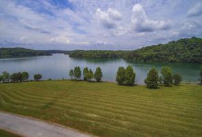 260 Bay Pointe Rd 892