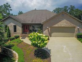 17 Greenwood Circle