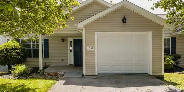 1052 Brittany Deanne Lane