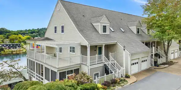 560 Riverfront Way