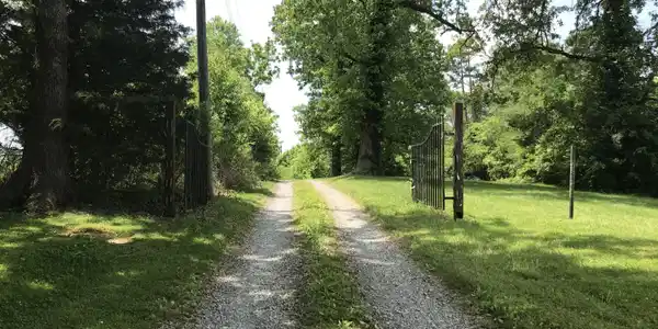 3400 Tipton Station Rd