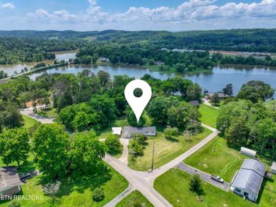 307 Anglers Cove Rd