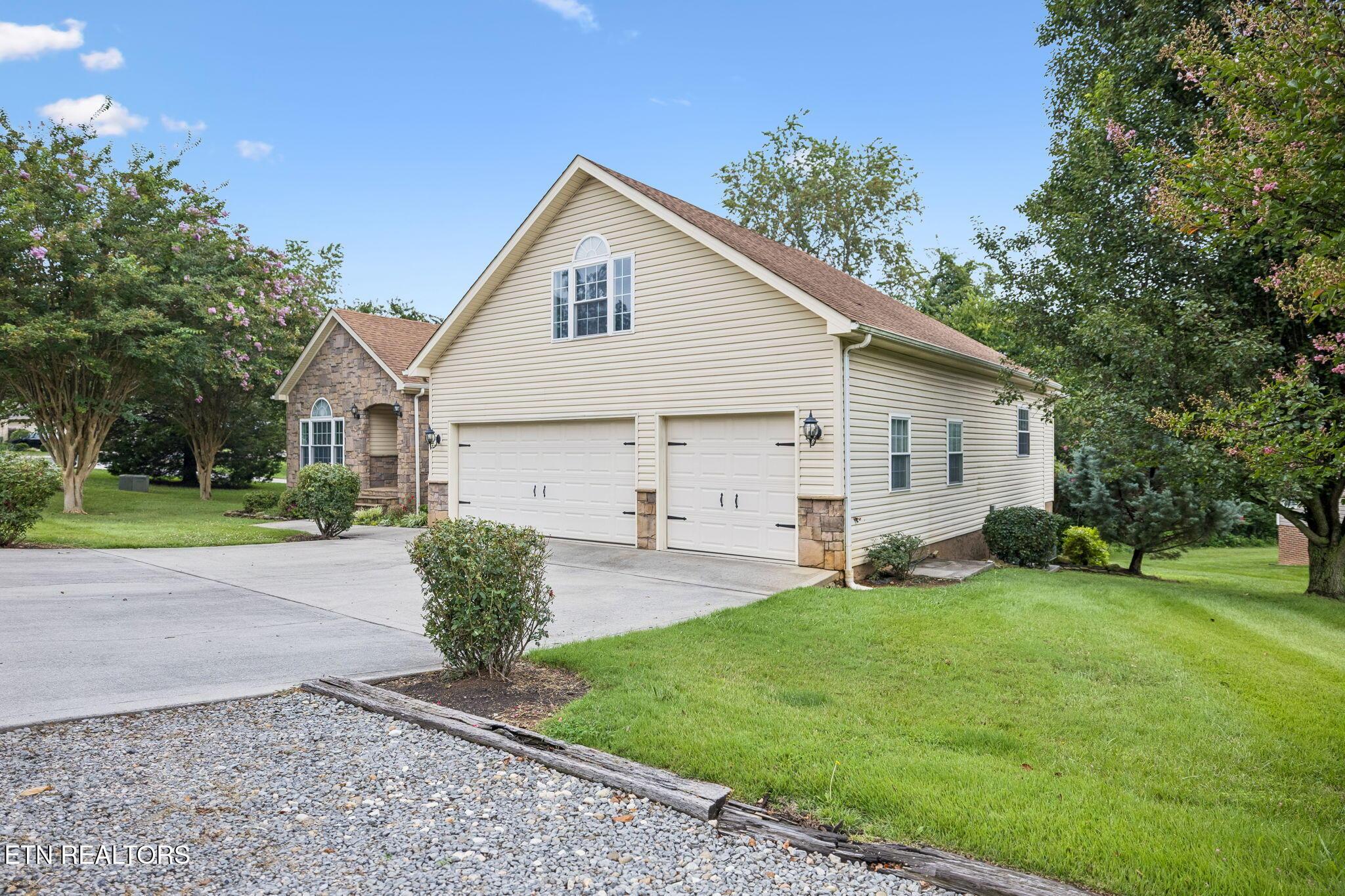 Image 4: 5-513 Tanasi Cir - 005