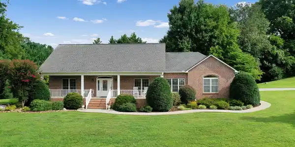 4803 Scenic Point Loop