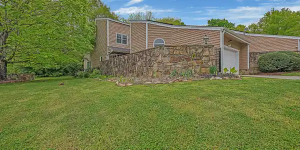 3638 Topside Rd