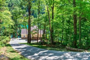 270 Harbor Lane