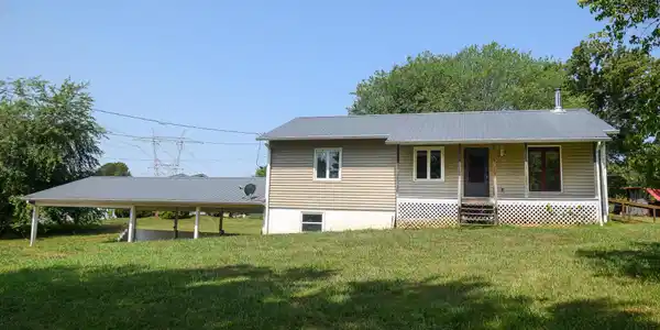 205 Disco Loop Rd