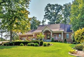 222 Chickasaw Lane
