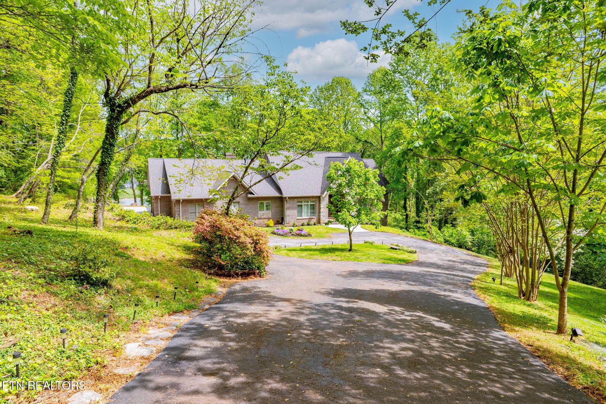 Image 3: 173-web-or-mls-3F1A4319-HDR (1)