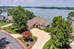 215 Iroquois Circle