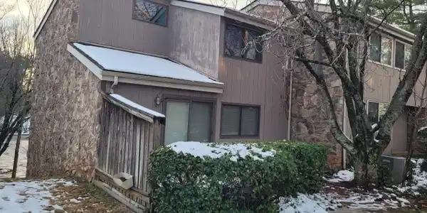 1814 Cherokee Bluff Drive