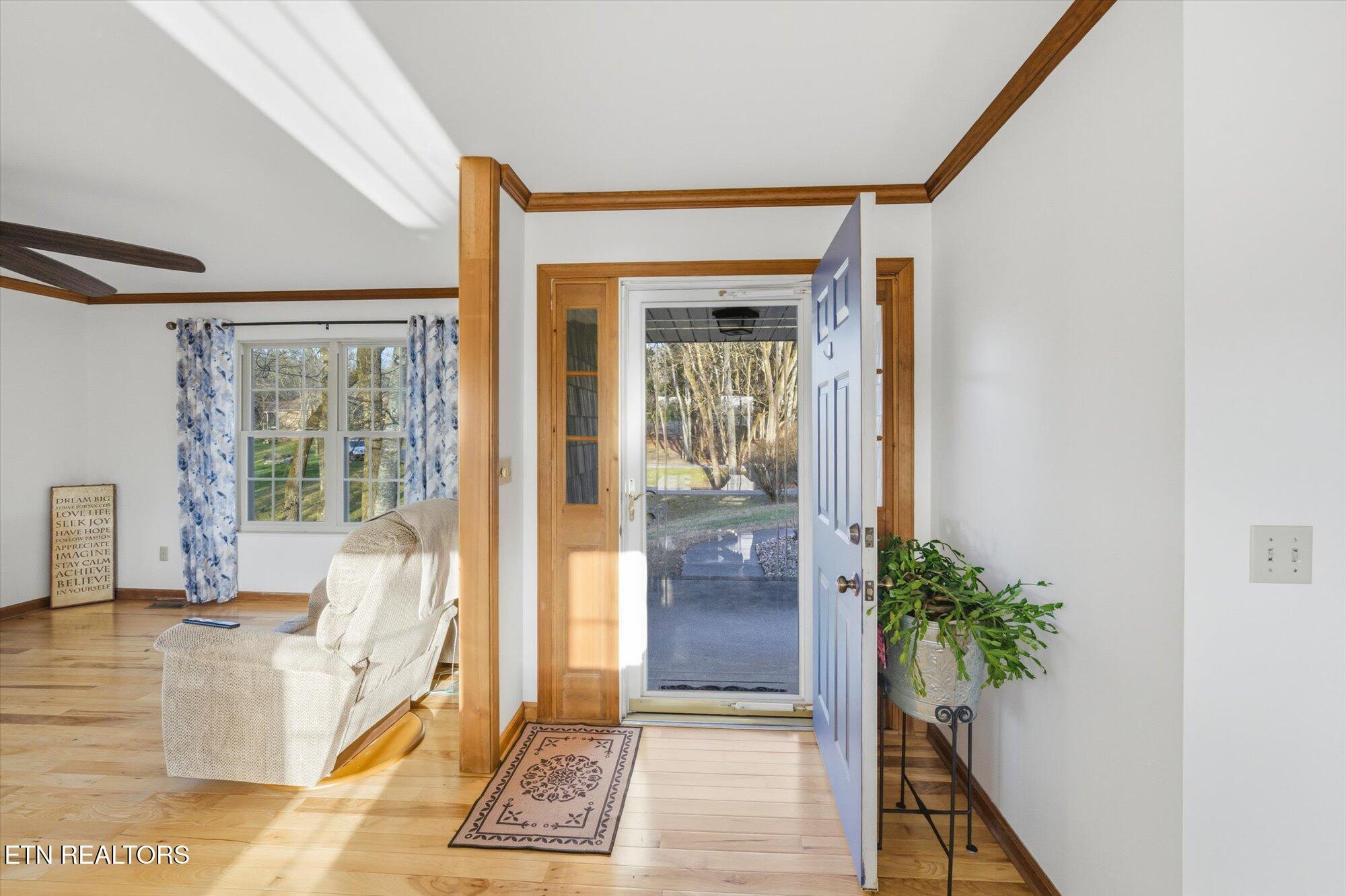 Image 4: 04-160-Lone-River-Ln-Clinton-TN-4