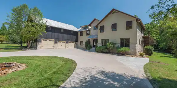1218 Choto Farms Way