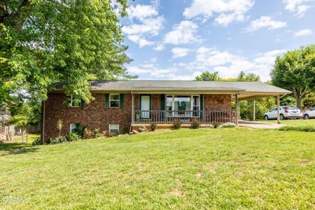 724 Lakewood Drive