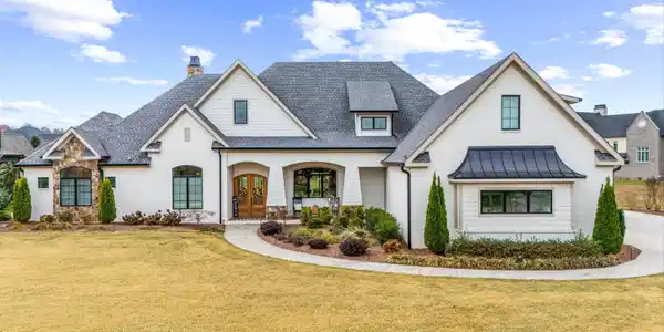 3727 Edgewater Way