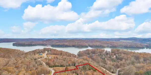 Image 4: 18-web-or-mls-Lot Lines - Emerald Pointe