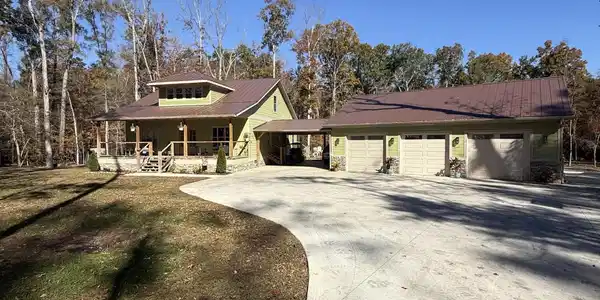 960 Deerwood Drive