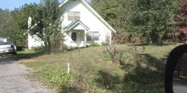 335 Lakehaven Circle