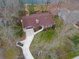 228 Lakeside Drive