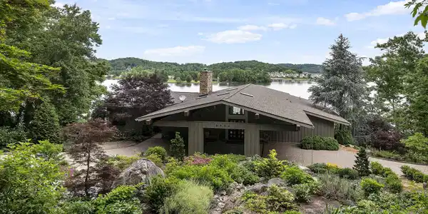3524 Crown Point Rd