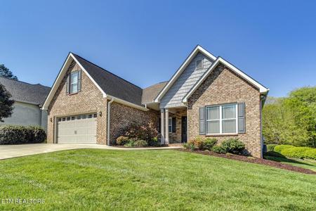 415 Skiatook Lane