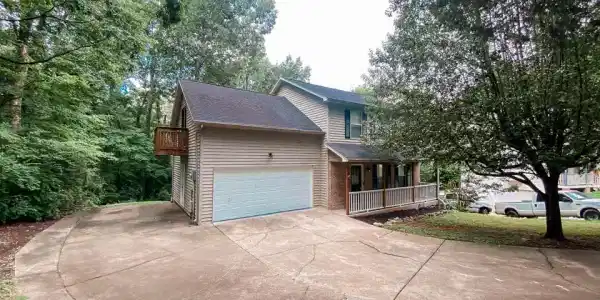 1324 E Woodshire Drive