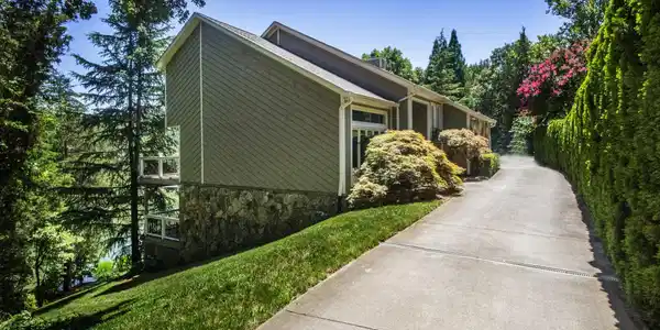 523 Harbour View Drive