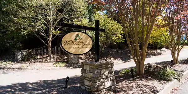 2222 Falcon Crest Lane