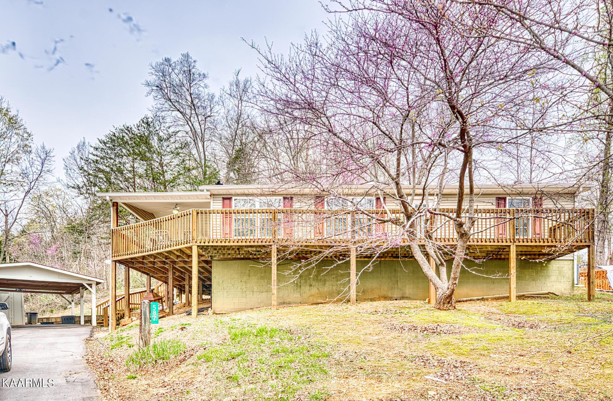 587 Flat Hollow Marina Rd, Speedwell, TN lhrmls01578854