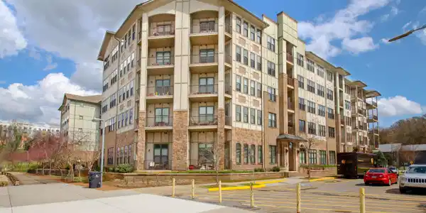 445 W Blount Ave