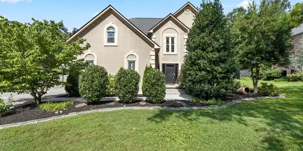 10727 Eagle Glen Drive