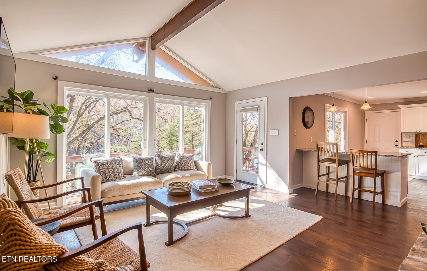 Image 4: Remodeled interior