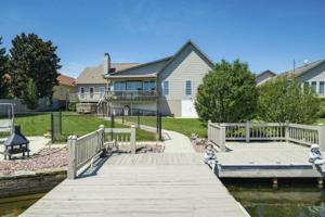 1232 Arrowhead Drive