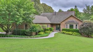 2400 Shorewood Lane