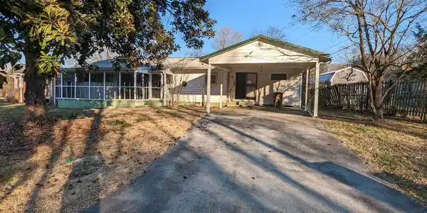 2214 Estelle Circle