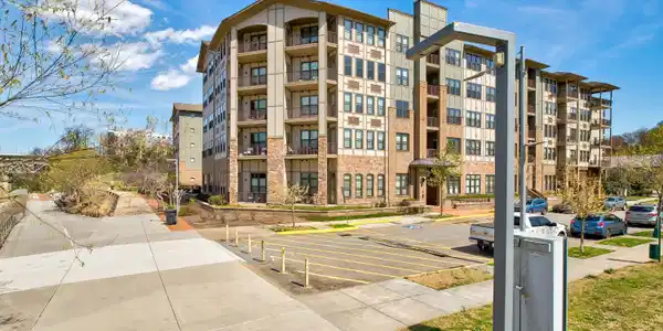 445 W Blount Ave