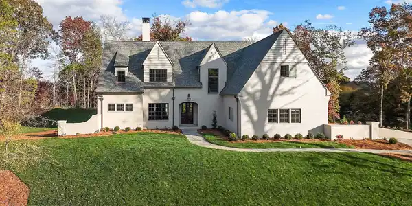 2526 Woodland Reserve Lane