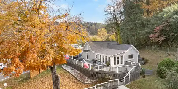 3207 Louisville Rd