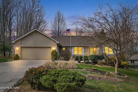 15 Ridge Crest Circle